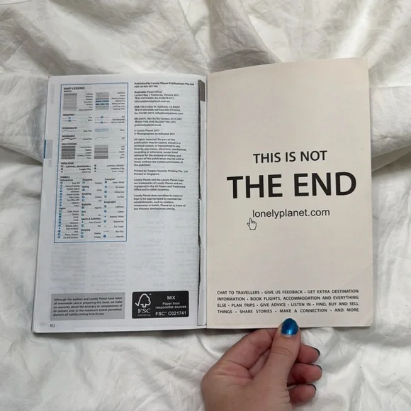 Lonely Planet Paris City Guide Paperback Book with Pull-Out Map. 8th Edition. - Picture 15 of 16